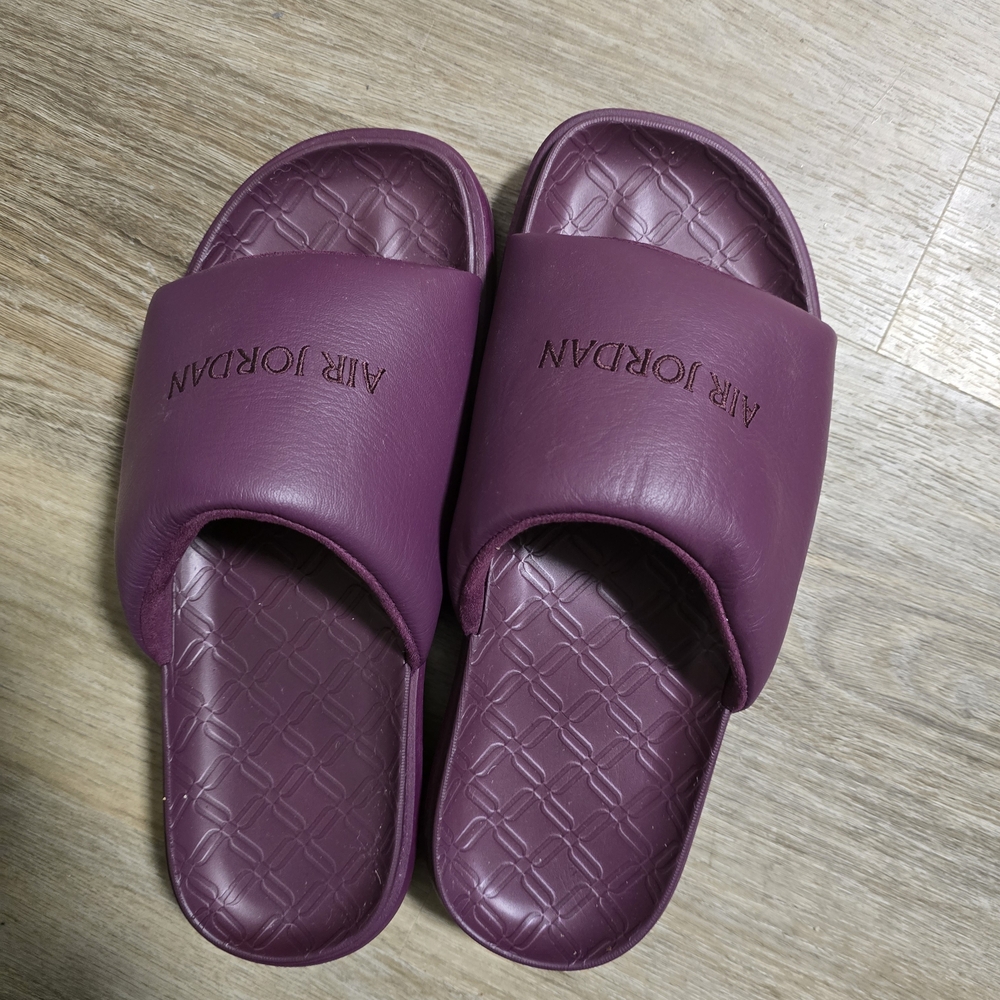 Jordan Women's Purple Slides